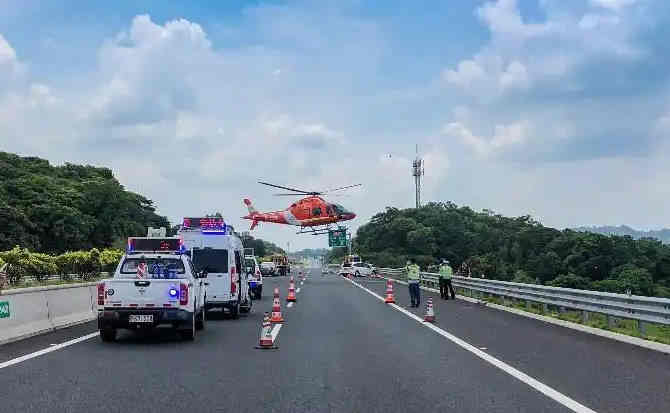 武隆区高速公路汽车救援案例